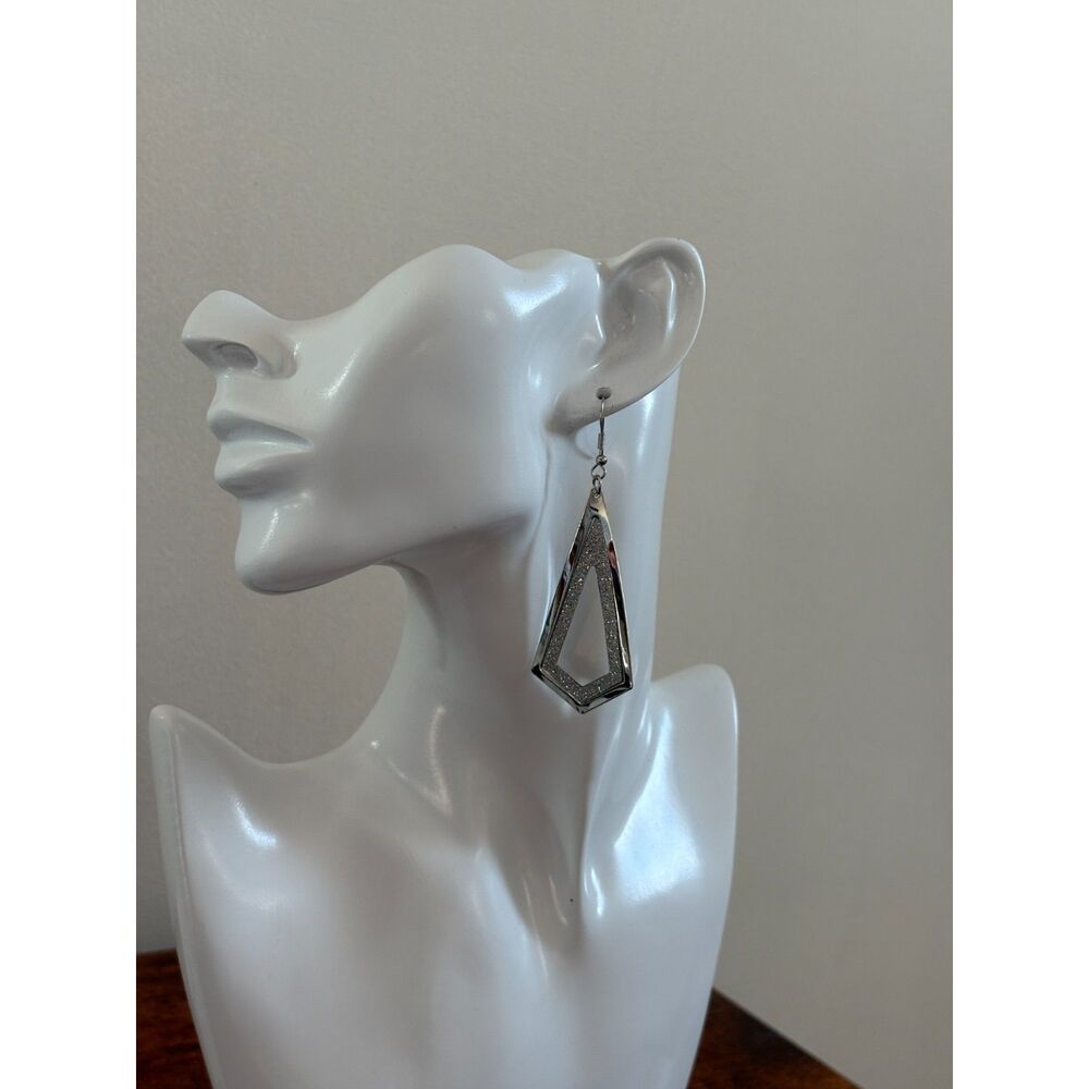 Cubic Zirconia Triangle Dangle Earring’s NWT